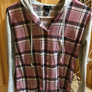 Rue 21 hooded long sleeve shirt
